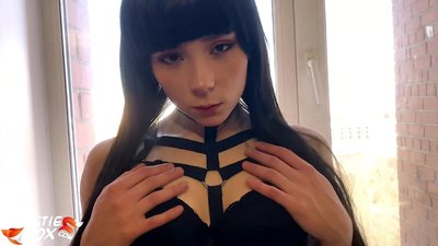 Karsta brunete sūc dziļi un jūtīgi izdrāzta par naudu