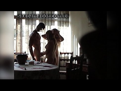 ❤️ Sekss draugi uzaicina milzu vīrieti un sekss trijatā ar viņu ❤❌ Duršanās video pie mums ❌️❤