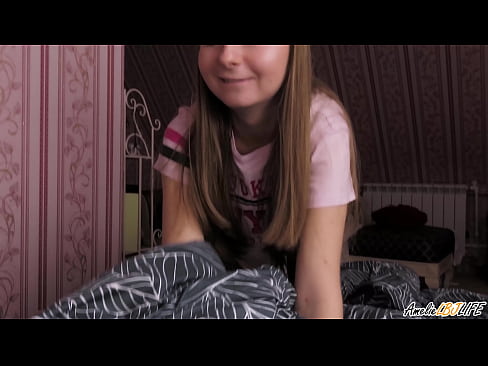 ❤️ Blondīne dziļi sūc savu BFF un saņem spermu mutē ❤❌ Duršanās video pie mums ❌️❤